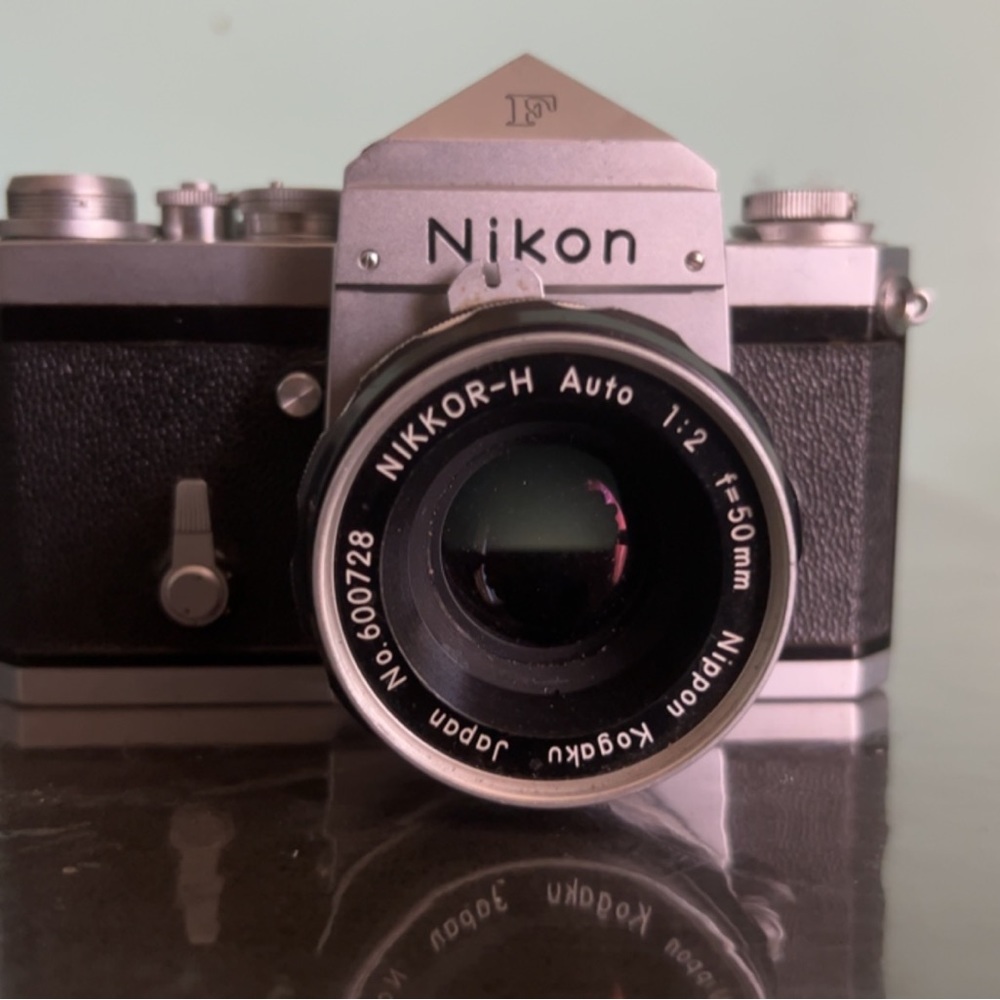 NIKON CAMERA